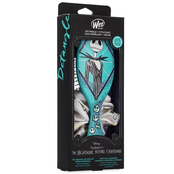 Disney nwt Wet Brush Nightmare Before Christmas Detangler & Scrunchie - Picture 4 of 5
